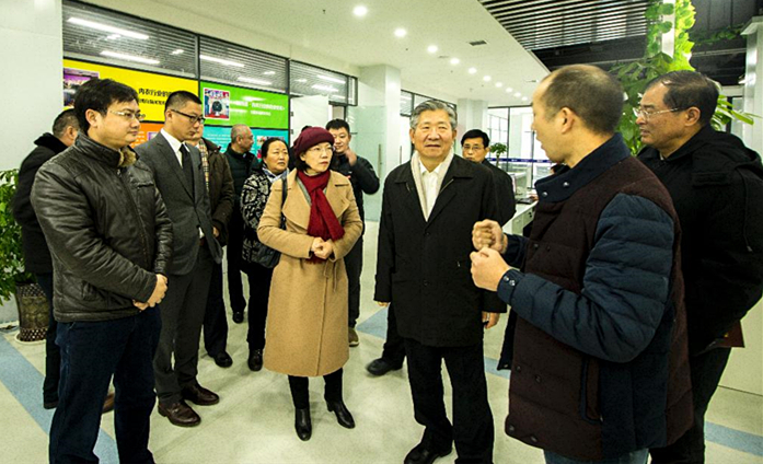 侯云春会长赴郑州师范学院调研