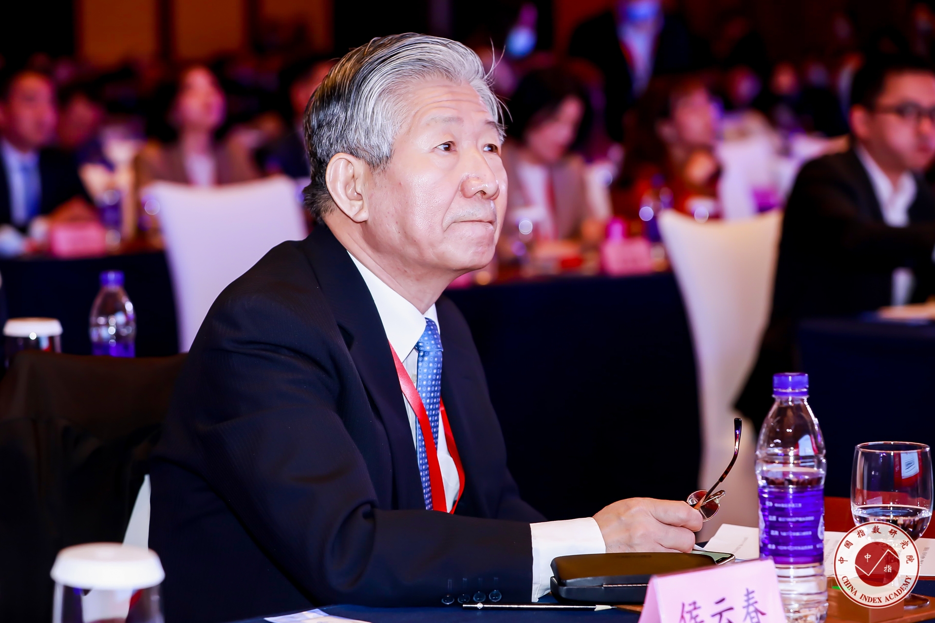 侯云春会长出席“2021中国房地产百强企业研究成果发布会暨第十八届中国房地产百强企业家峰会”