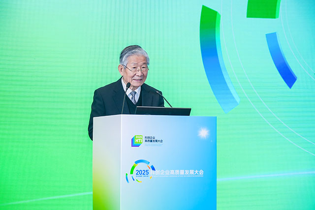 1766076642684274.jpg 侯云春.jpg